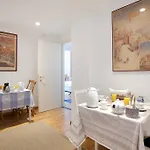 Ondina Bed and Breakfast 4*